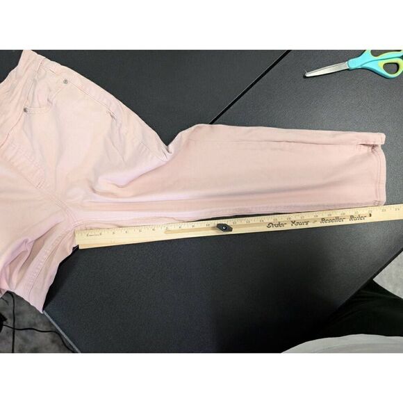 Westbound The High Rise Fit Baby Pink Capri Women's 10 - Picture 7 of 8